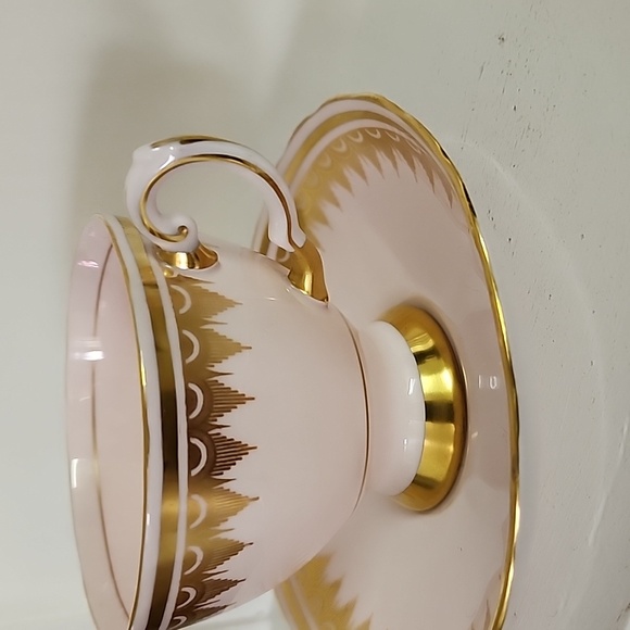 Tuscan Demi-Tasse Coffee Cup & Saucer in Powder Pink Fine Bone China 1940s - Picture 8 of 8